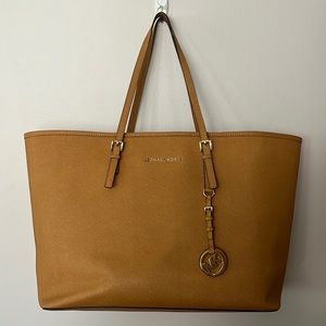 Michael kors tan large tote bag
